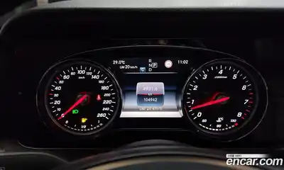 Mercedes-Benz E-Class 2017 2.0 автомат (гидро), миниатюра 8