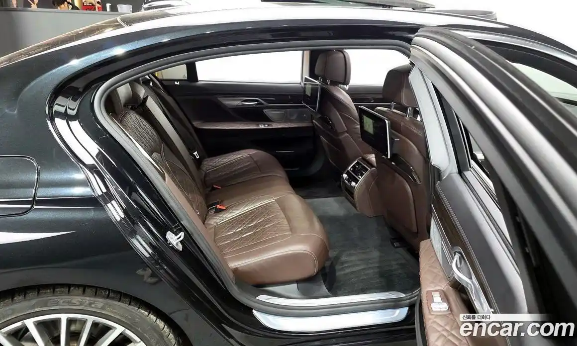 BMW 7 серия 2021 3.0 автомат (гидро), фото 12
