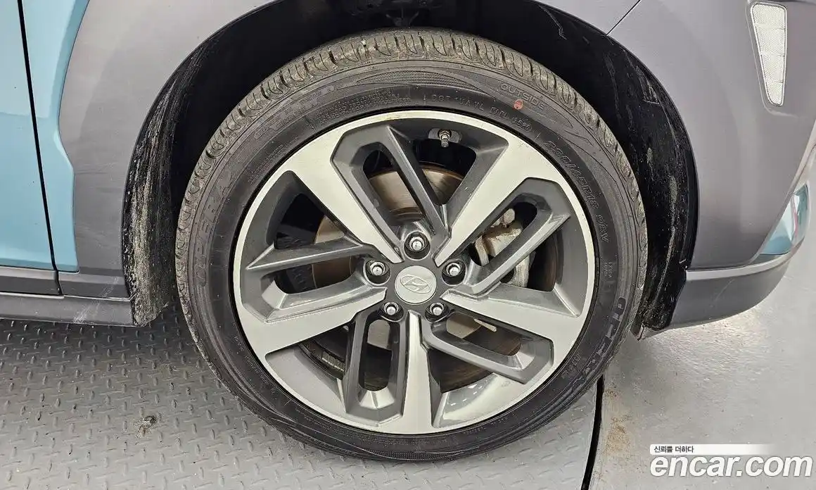 Hyundai Kona 2017 1.6 автомат (гидро), фото 5