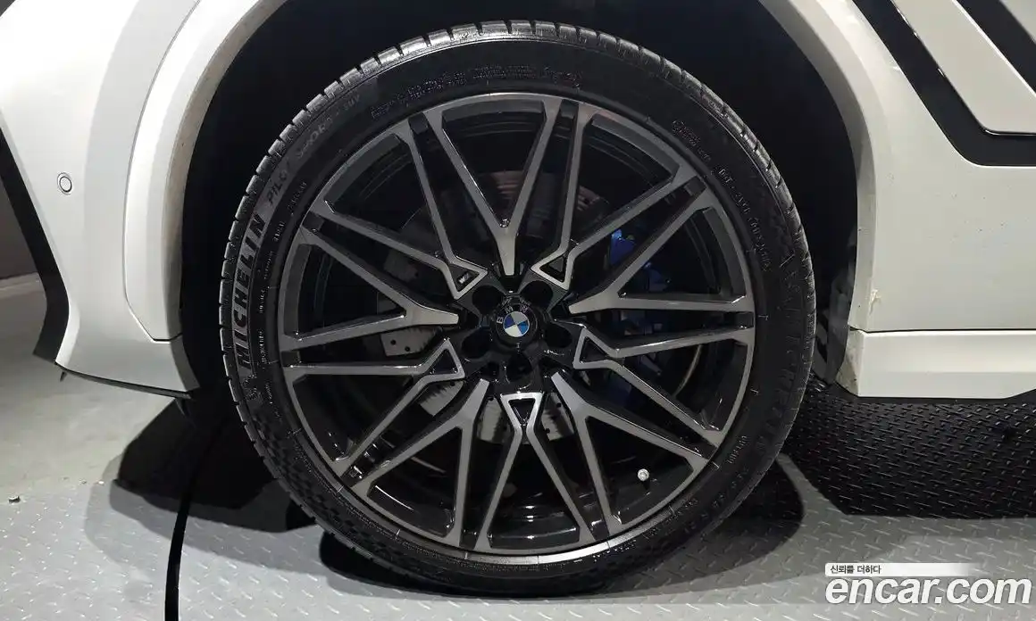 BMW X6M 2022 4.4 автомат (гидро), фото 5