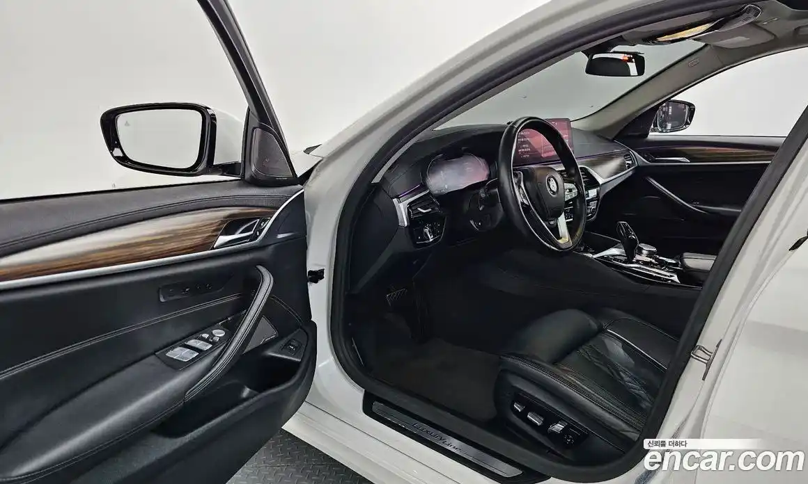 BMW 5 серия 2022 2.0 автомат (гидро), фото 12