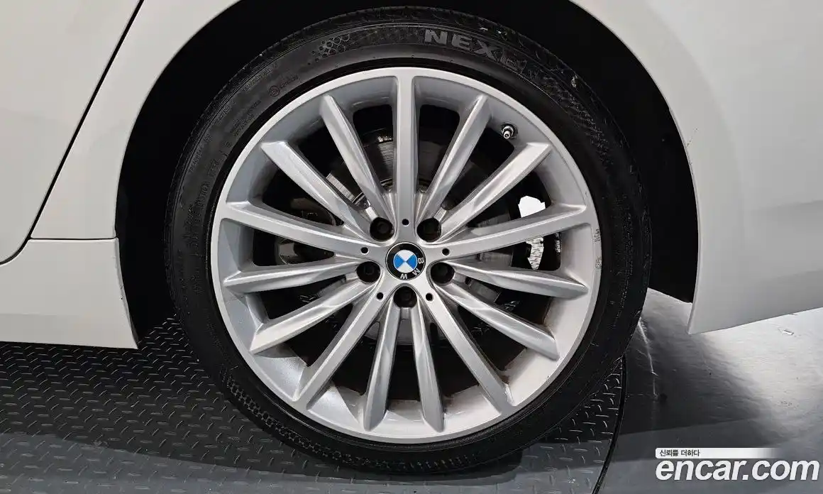 BMW 5 серия 2022 2.0 автомат (гидро), фото 6