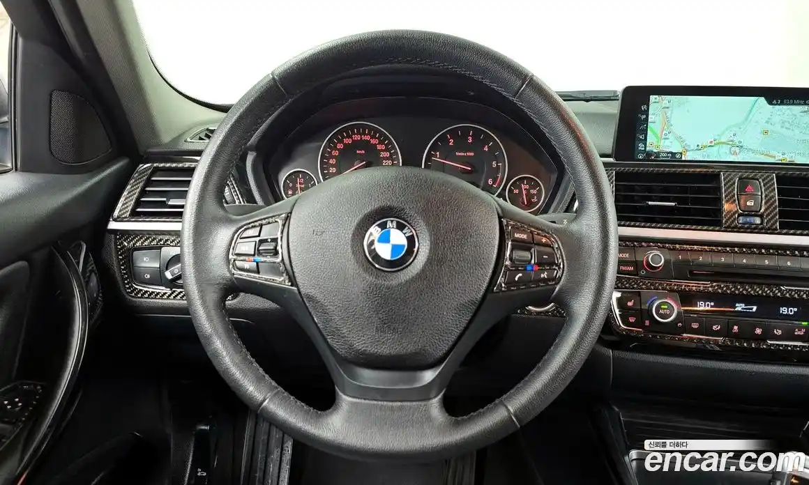 BMW 3 серия 2017 2.0 автомат (гидро), фото 13