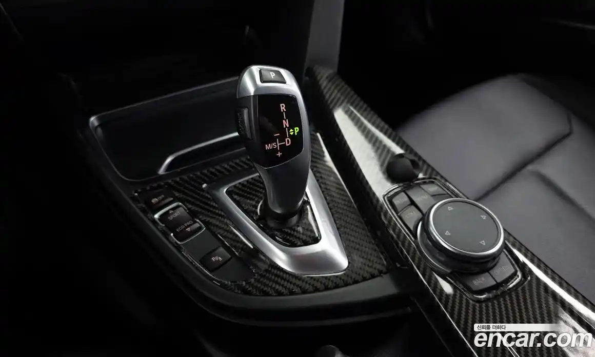 BMW 3 серия 2017 2.0 автомат (гидро), фото 9