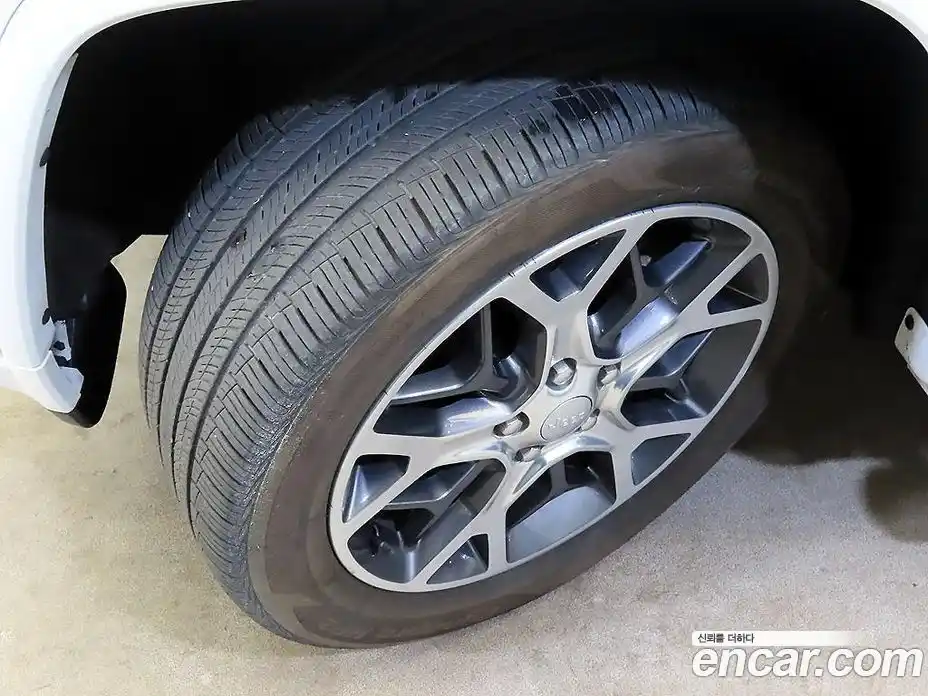 Jeep Cherokee 2019 3.6 автомат (гидро), фото 20