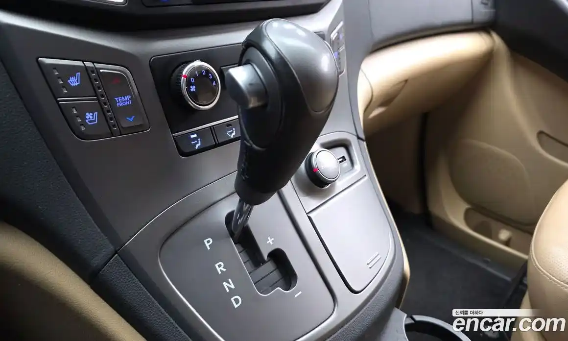 Hyundai Starex 2019 2.5 автомат (гидро), фото 12 Hyundai Starex 2019 2.5 автомат (гидро), фото 12