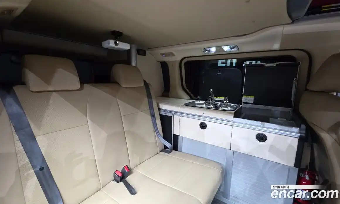 Hyundai Starex 2019 2.5 автомат (гидро), фото 30 Hyundai Starex 2019 2.5 автомат (гидро), фото 30