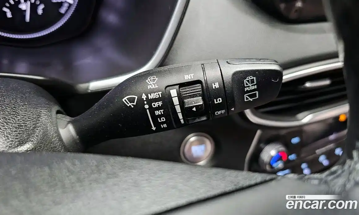 Hyundai Santa Fe 2018 2.0 автомат (гидро), фото 25