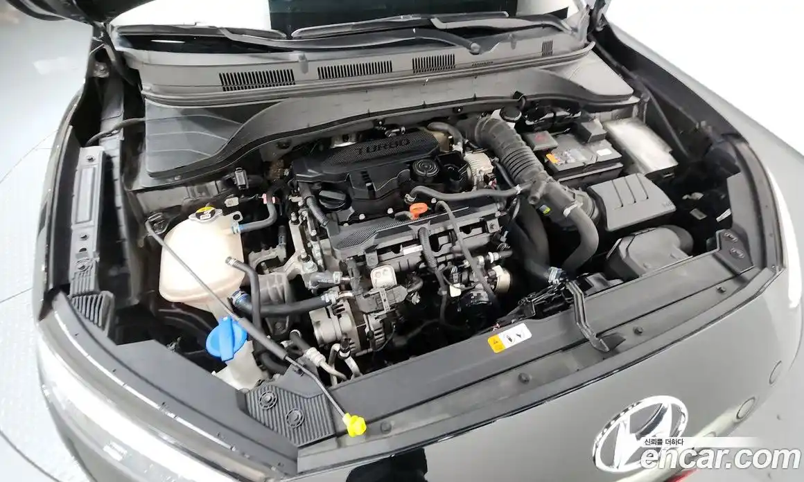 Hyundai Kona 2021 1.6 автомат (гидро), фото 6