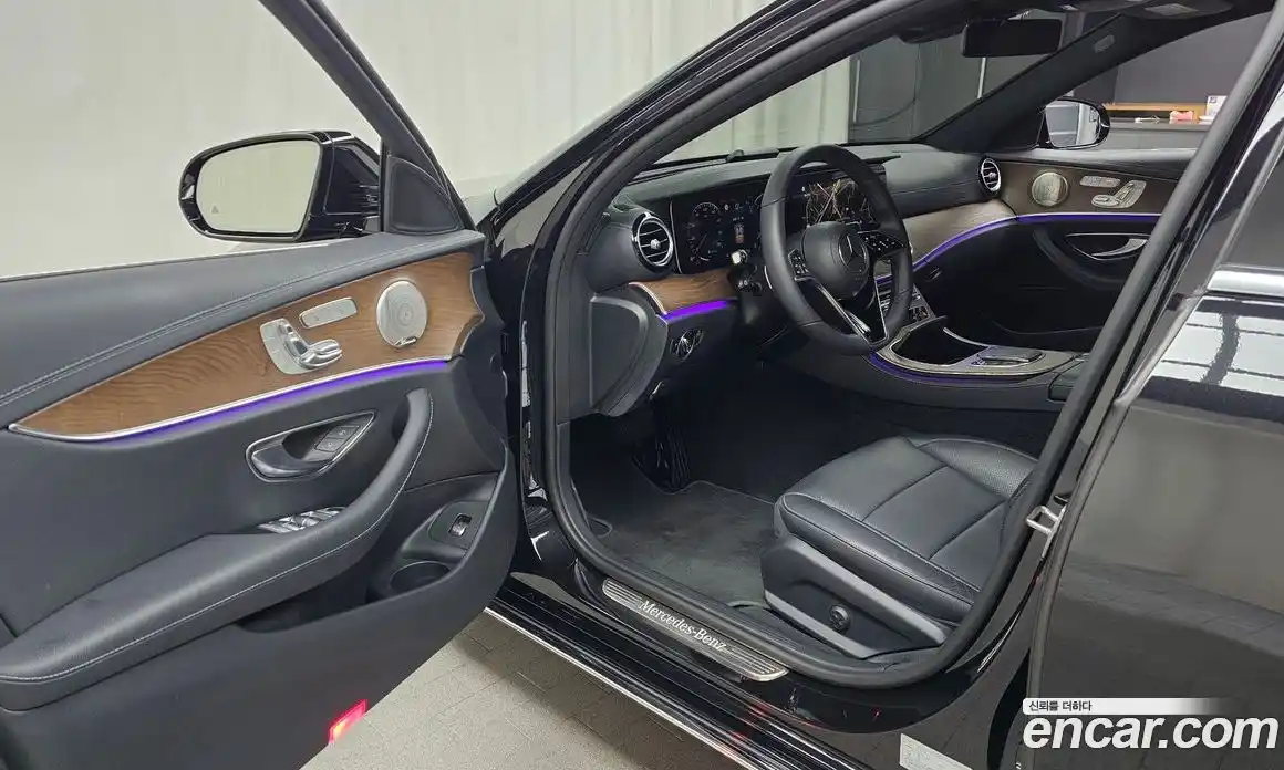 Mercedes-Benz E-Class 2023 1.9 автомат (гидро), фото 13