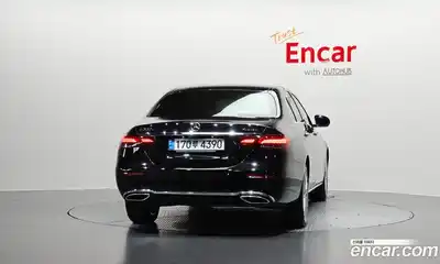 Mercedes-Benz E-Class 2023 1.9 автомат (гидро), миниатюра 4