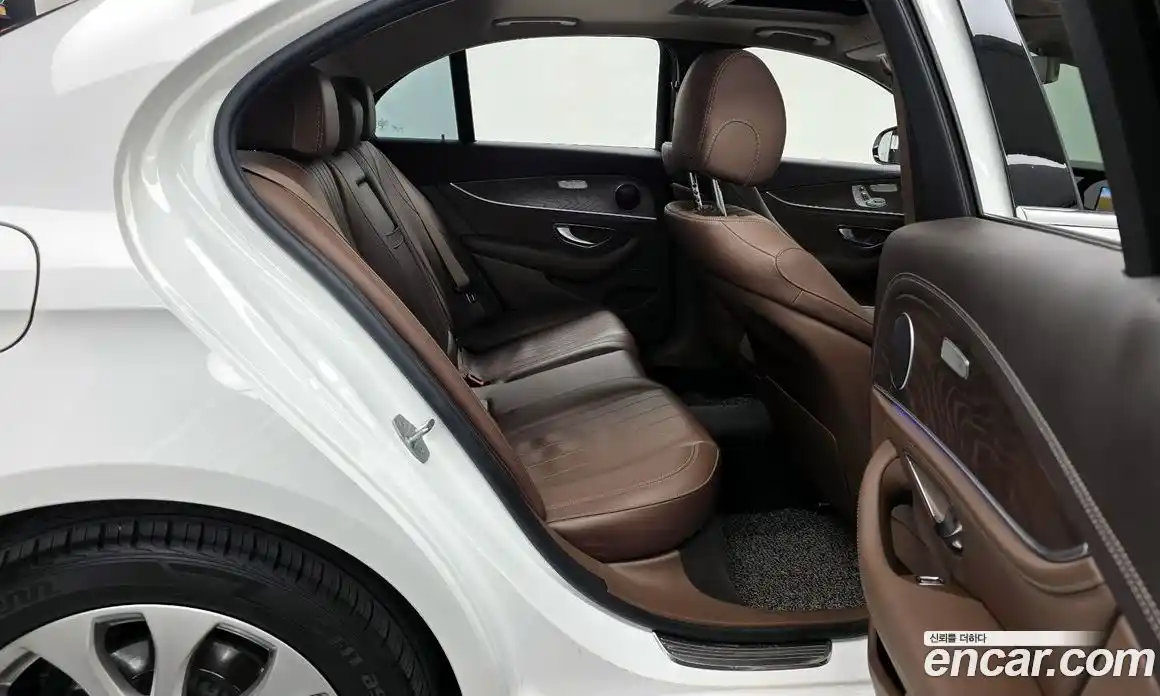 Mercedes-Benz E-Class 2017 1.9 автомат (гидро), фото 12