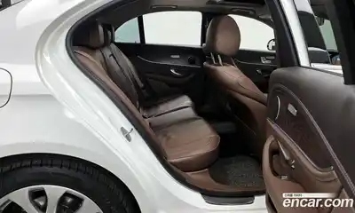 Mercedes-Benz E-Class 2017 1.9 автомат (гидро), миниатюра 12