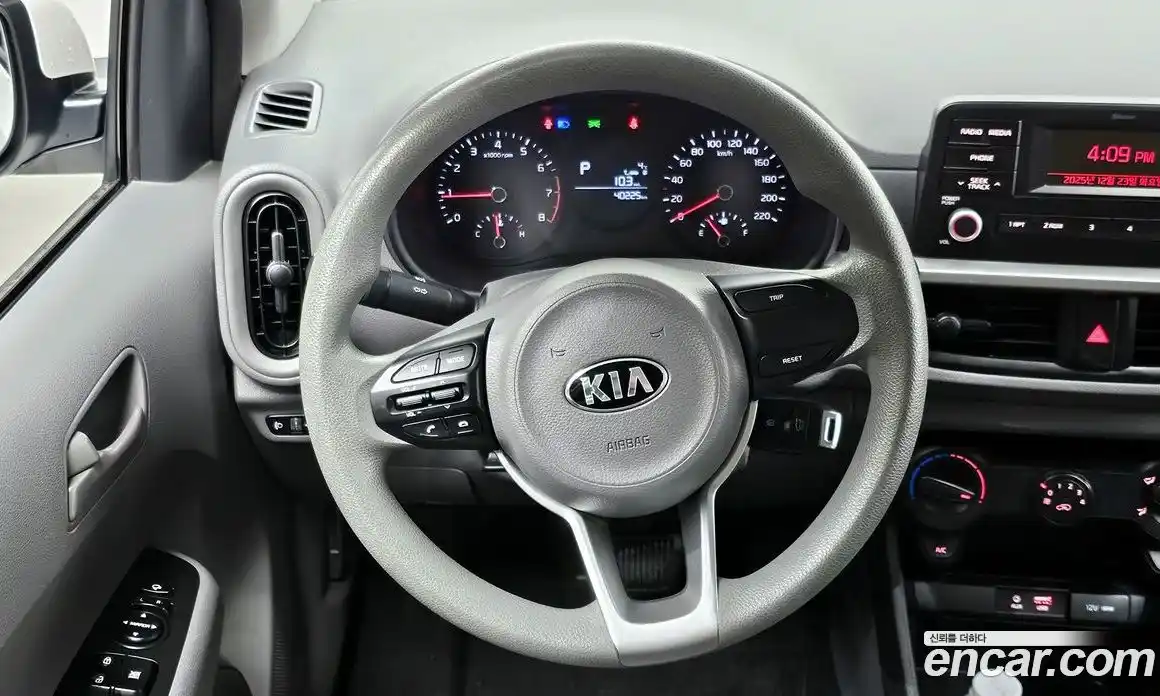 Kia Morning 2018 1.0 автомат (гидро), фото 13
