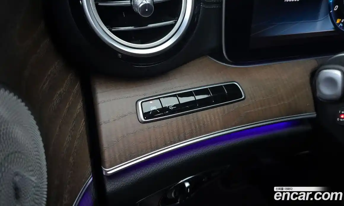 Mercedes-Benz E-Class 2018 2.0 автомат (гидро), фото 17