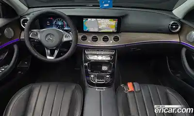 Mercedes-Benz E-Class 2018 2.0 автомат (гидро), миниатюра 7