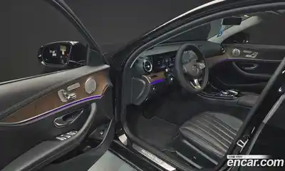 Mercedes-Benz E-Class 2018 2.0 автомат (гидро), миниатюра 10