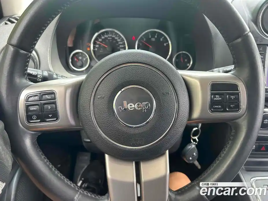 Jeep Compass 2012 2.4 автомат (гидро), фото 13