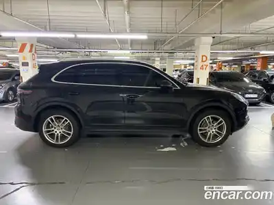 Porsche Cayenne 2019 3.0 автомат (гидро), миниатюра 2