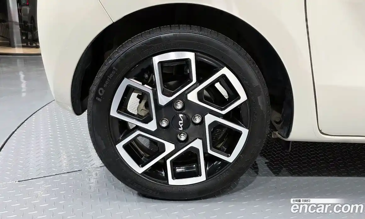 Kia Ray 2024 1.0 автомат (гидро), фото 4