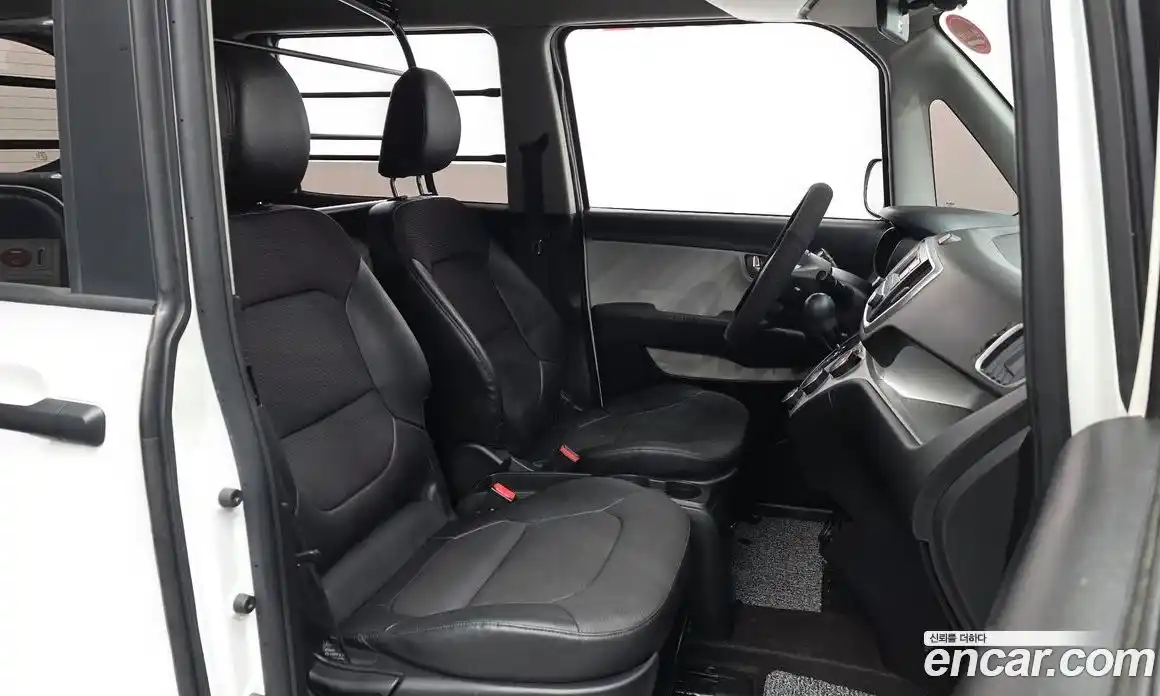 Kia Ray 2022 1.0 автомат (гидро), фото 17