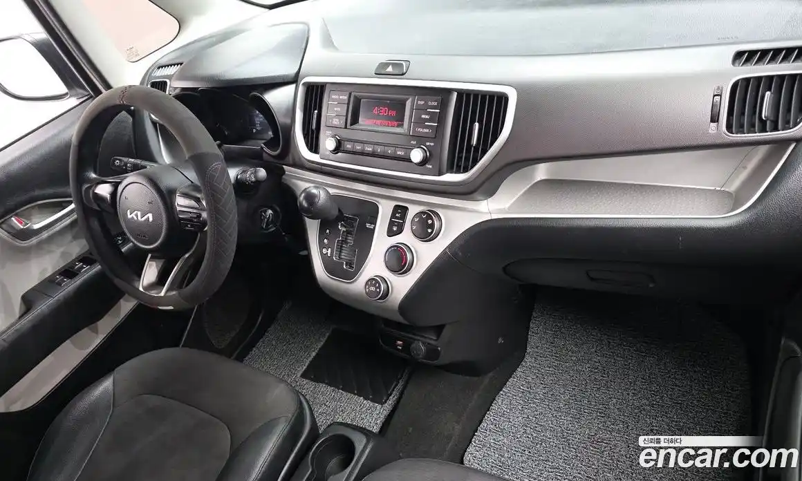 Kia Ray 2022 1.0 автомат (гидро), фото 10