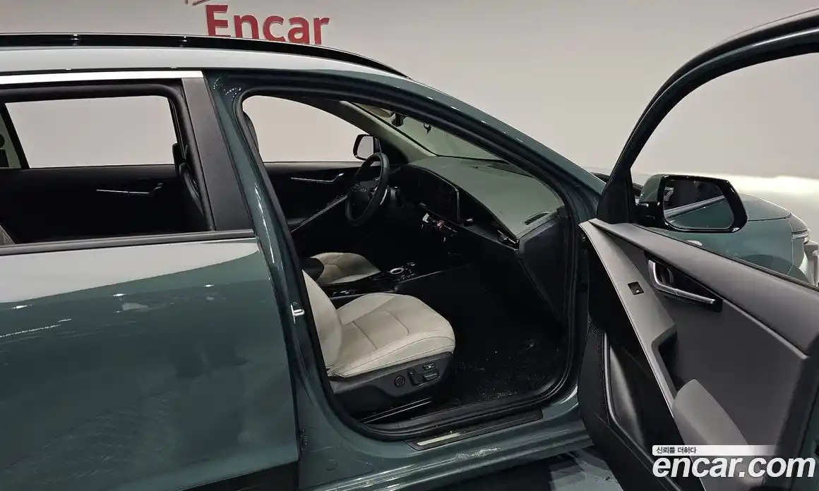 Kia Niro 2022 1.6 автомат (гидро), фото 16