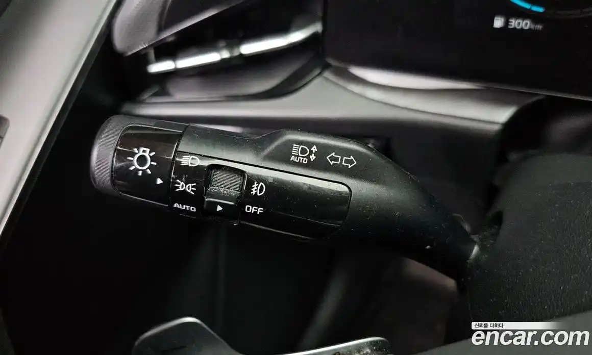 Kia Niro 2022 1.6 автомат (гидро), фото 24
