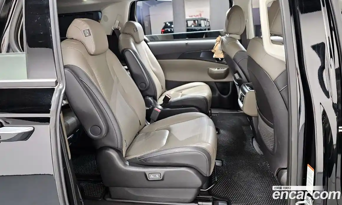Kia Carnival 2024 2.2 автомат (гидро), фото 17