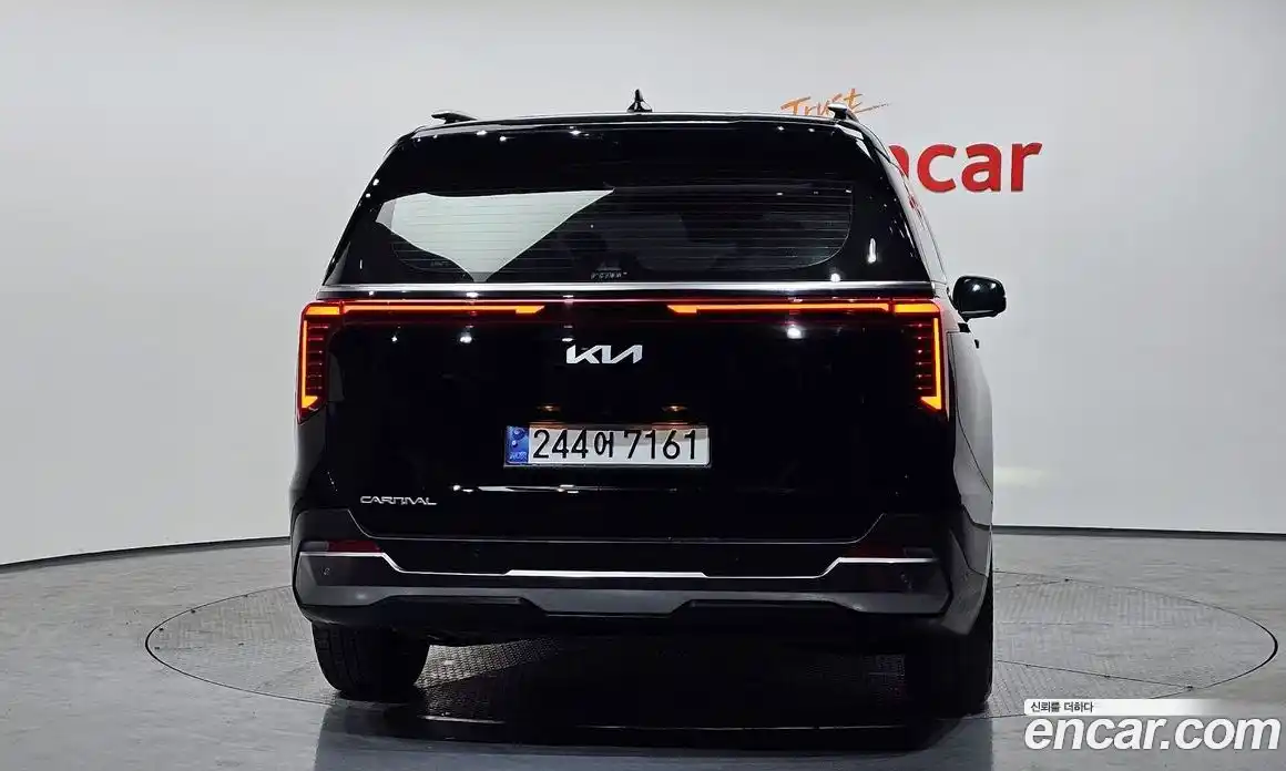 Kia Carnival 2024 2.2 автомат (гидро), фото 4