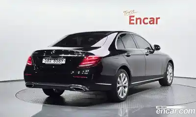 Mercedes-Benz E-Class, 2019, 104 337 км