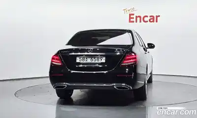 Mercedes-Benz E-Class 2019 1.9 автомат (гидро), миниатюра 3