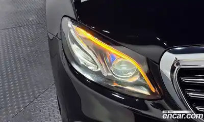 Mercedes-Benz E-Class 2019 1.9 автомат (гидро), миниатюра 7