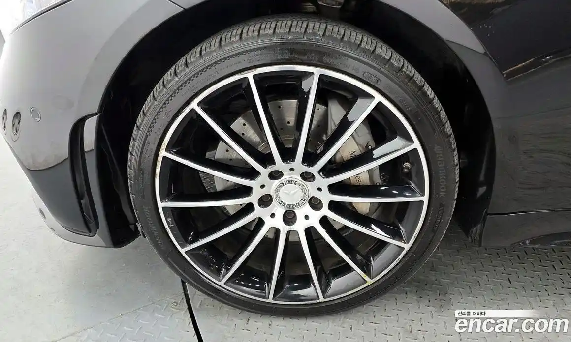 Mercedes-Benz CLS-Class 2018 2.9 гидро, фото 4 Mercedes-Benz CLS-Class 2018 2.9 гидро, фото 4