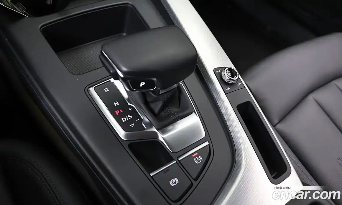Audi A5 2024 2.0 автомат (гидро), фото 9