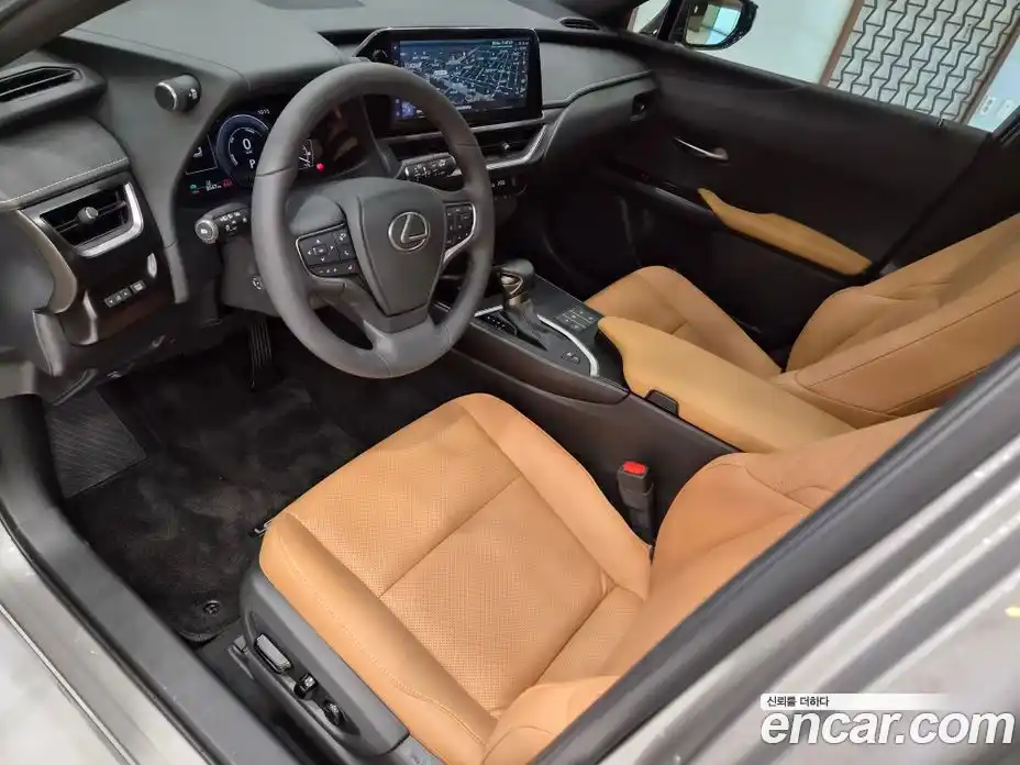 Lexus UX 2024 2.0 вариатор, фото 15