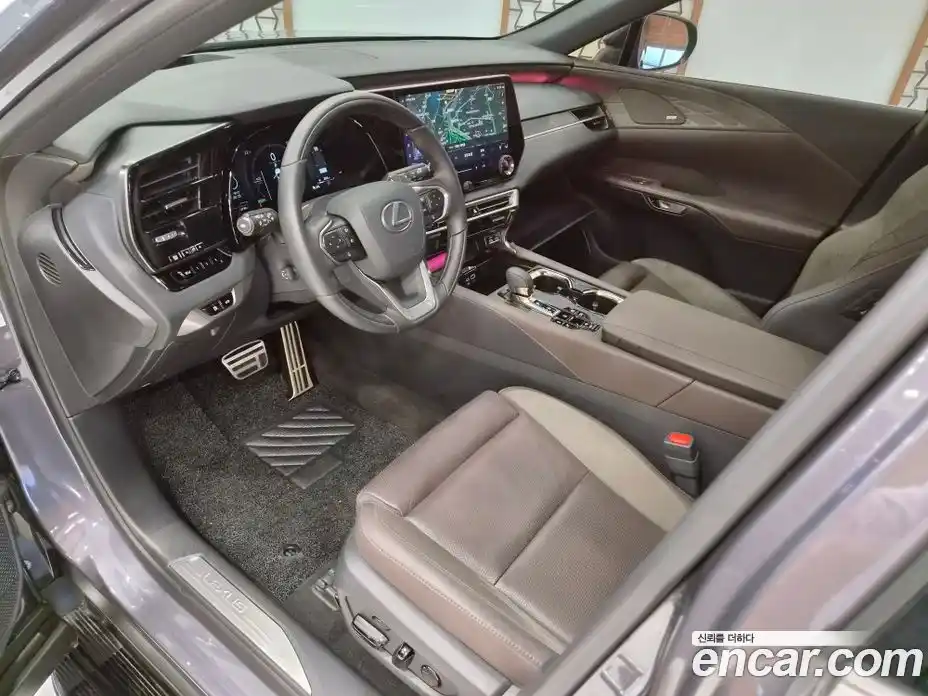 Lexus RX 2025 2.5 вариатор, фото 14