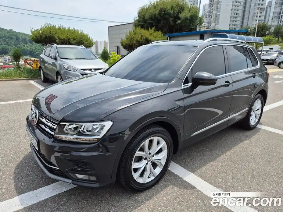 Volkswagen Tiguan 2018 2.0 автомат (гидро), фото 3