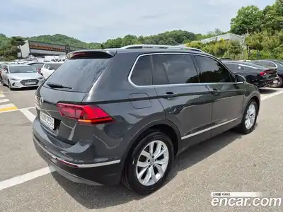 Volkswagen Tiguan 2018 2.0 автомат (гидро), миниатюра 4
