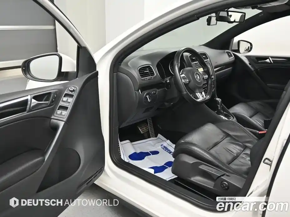 Volkswagen Golf 2011 2.0 автомат (гидро), фото 11