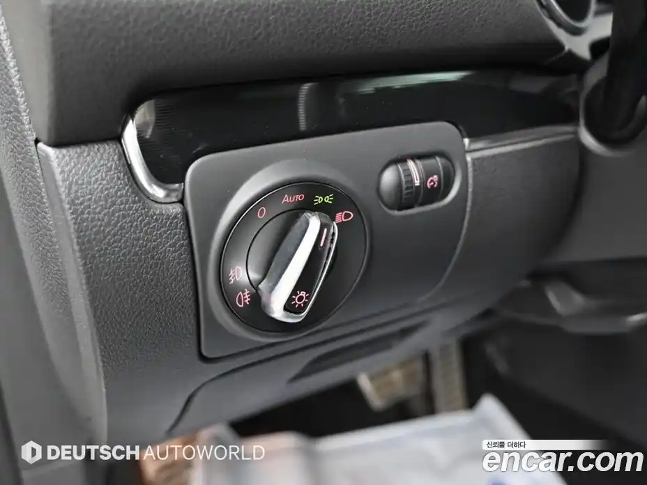 Volkswagen Golf 2011 2.0 автомат (гидро), фото 16