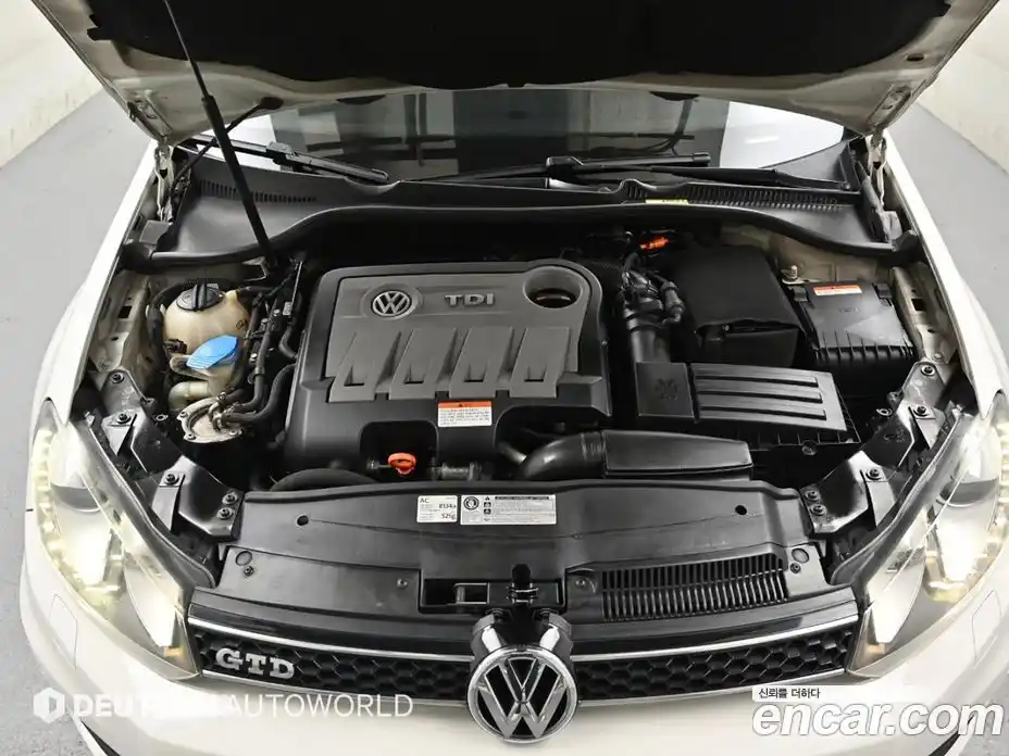 Volkswagen Golf 2011 2.0 автомат (гидро), фото 6
