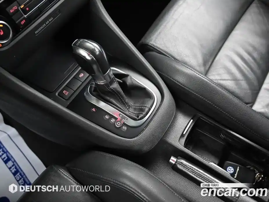 Volkswagen Golf 2011 2.0 автомат (гидро), фото 9