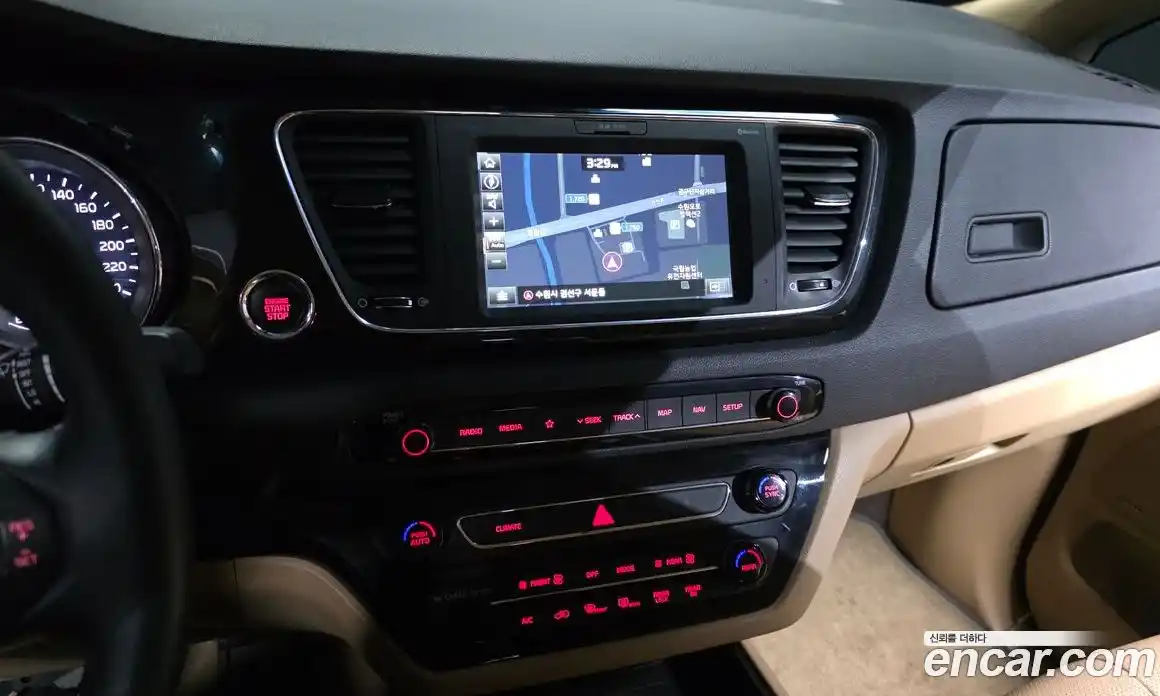 Kia Carnival 2018 3.3 автомат (гидро), фото 14