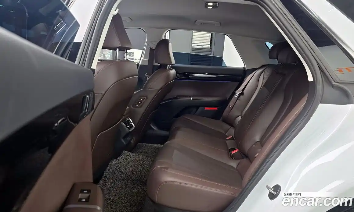 Hyundai Grandeur 2023 2.5 автомат (гидро), фото 13