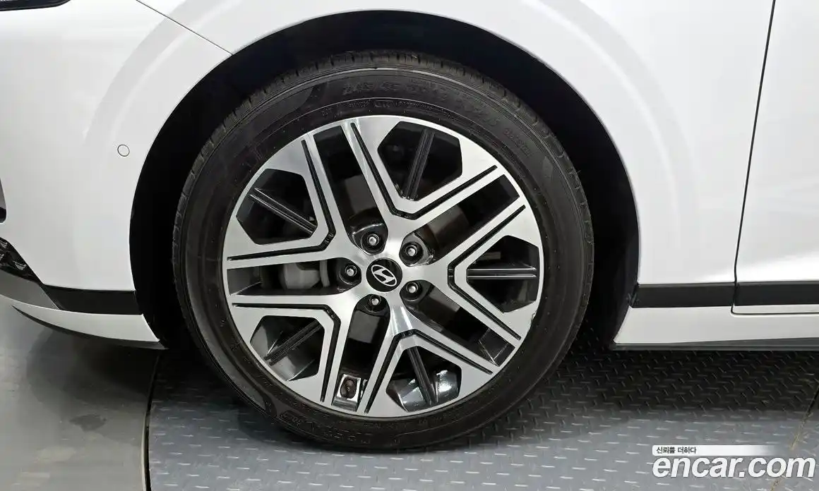 Hyundai Grandeur 2023 2.5 автомат (гидро), фото 5