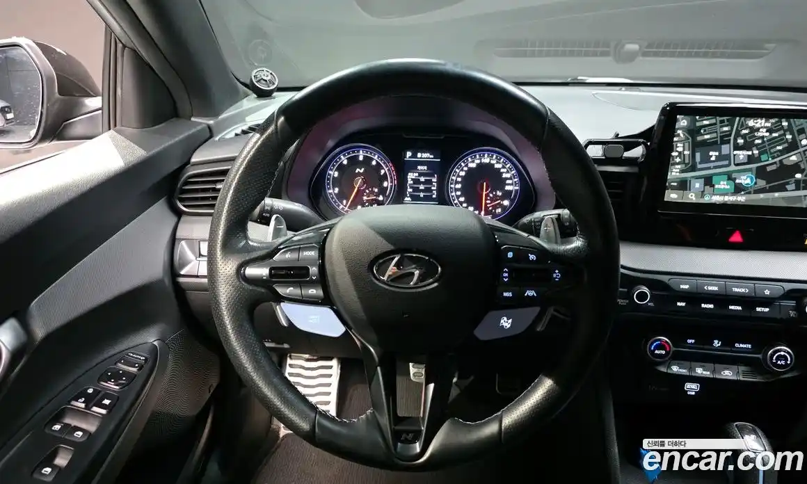 Hyundai Veloster 2022 2.0 автомат (гидро), фото 13