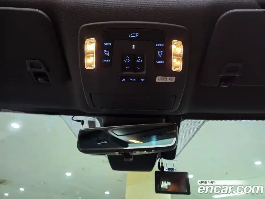 Toyota Sienna 2022 2.5 гидро, фото 17