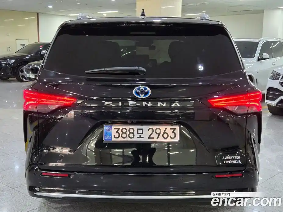 Toyota Sienna 2022 2.5 гидро, фото 4