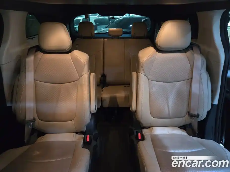 Toyota Sienna 2022 2.5 гидро, фото 8